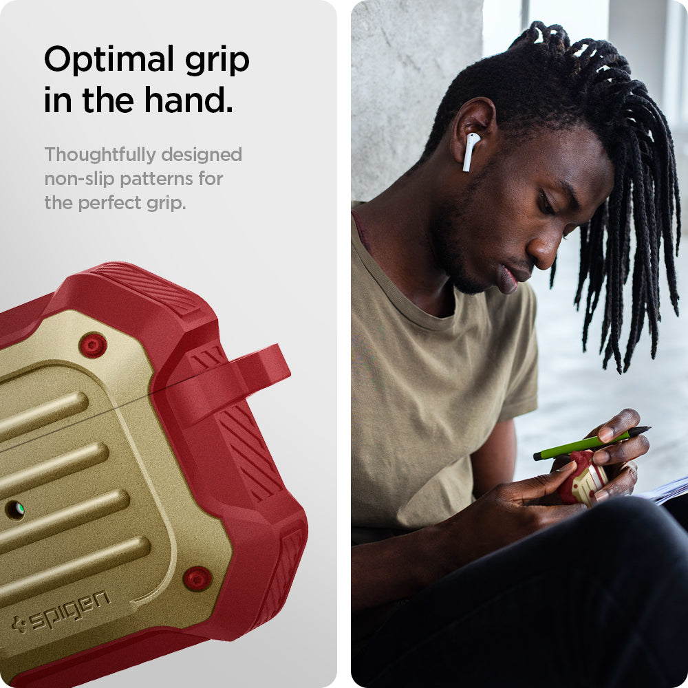 ASD02997 - Apple AirPods 3 Case Tough Armor in metallic gold showing the optimal grip in the hand. Thoughtfully designed non-slip patterns for the perfect grip